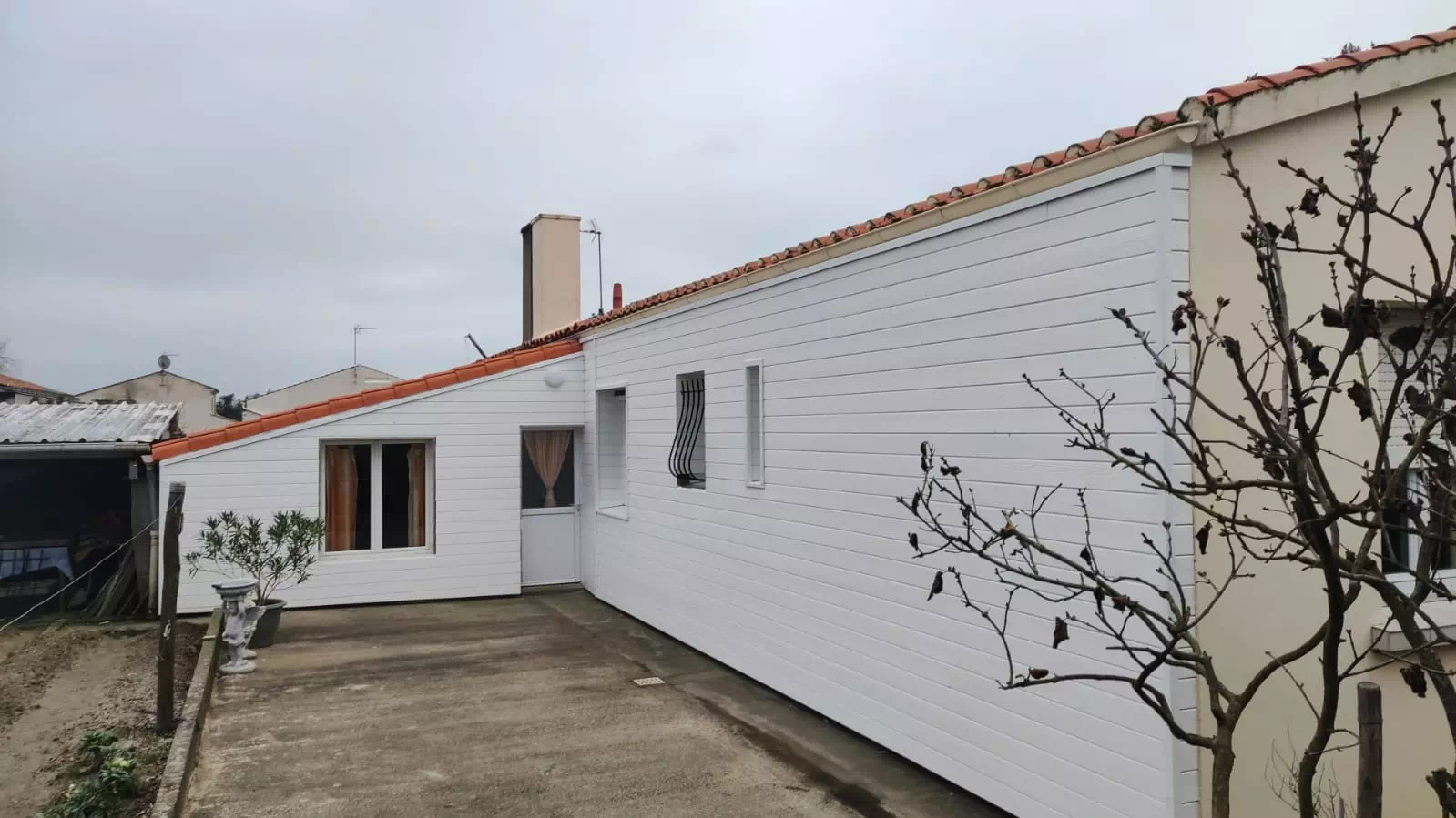 realisation-agencement-exterieur-jard-sur-mer-menuiserie-sire (5) Réalisation d